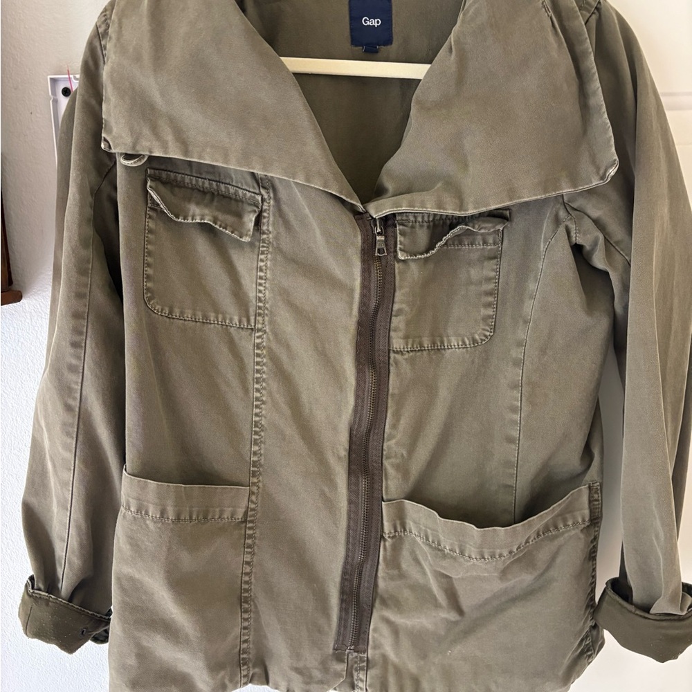 GAP Women's Olive Green Utility Jacket with Zip Front